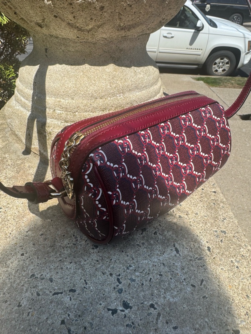 Gucci Maroon GG Supreme Crossbody Bay Full inclusion Ready to 🎁 🫶🏼 - Picture 9 of 10